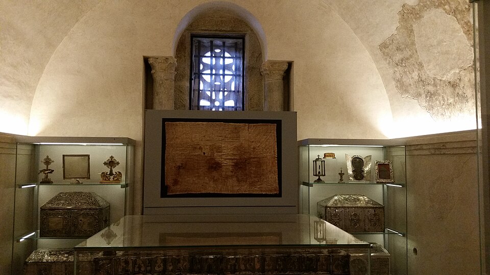 Interior of the Holy Chamber of Oviedo Cathedral