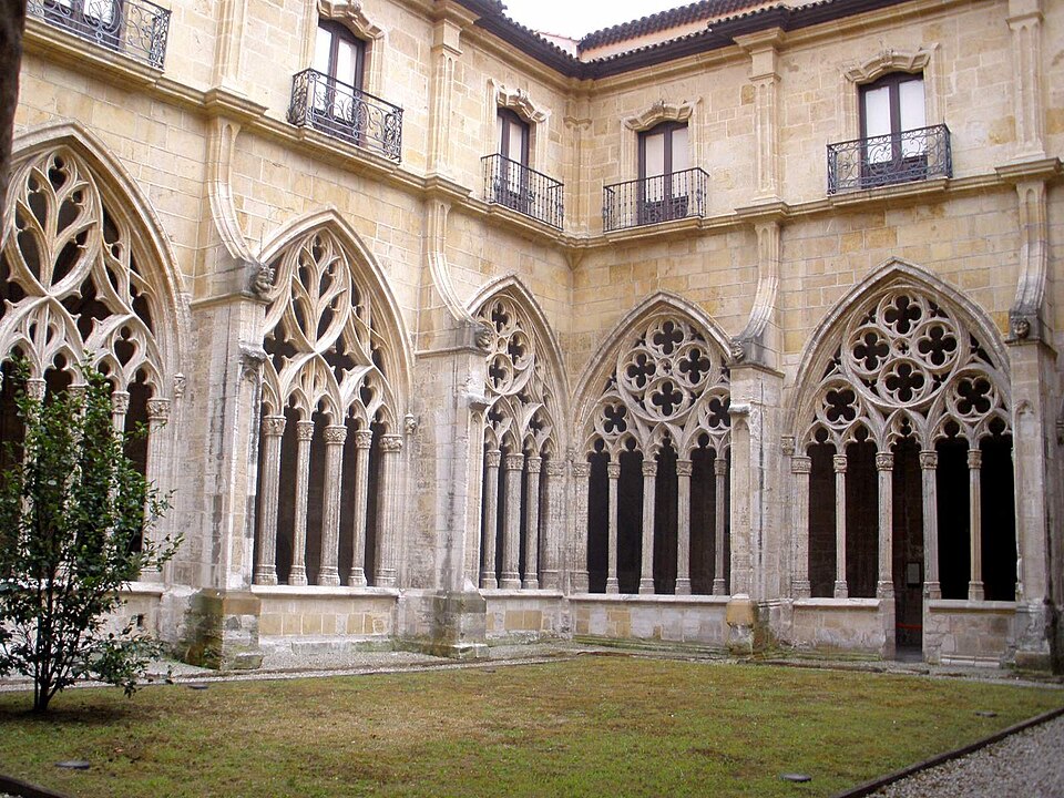 Claustro gótico de la Catedral de Oviedo