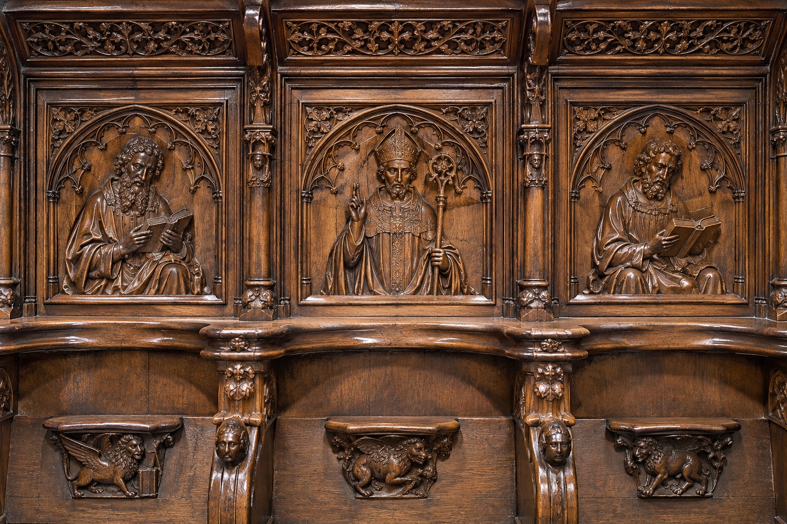 Detalle de los estalos conservados de la sillería del coro de la Catedral de Oviedo